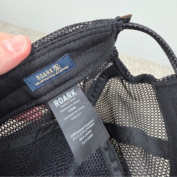 Roark Hat Black Mesh Peaking Packable Trucker Cap Running Trail Lightweight - Picture 11 of 11